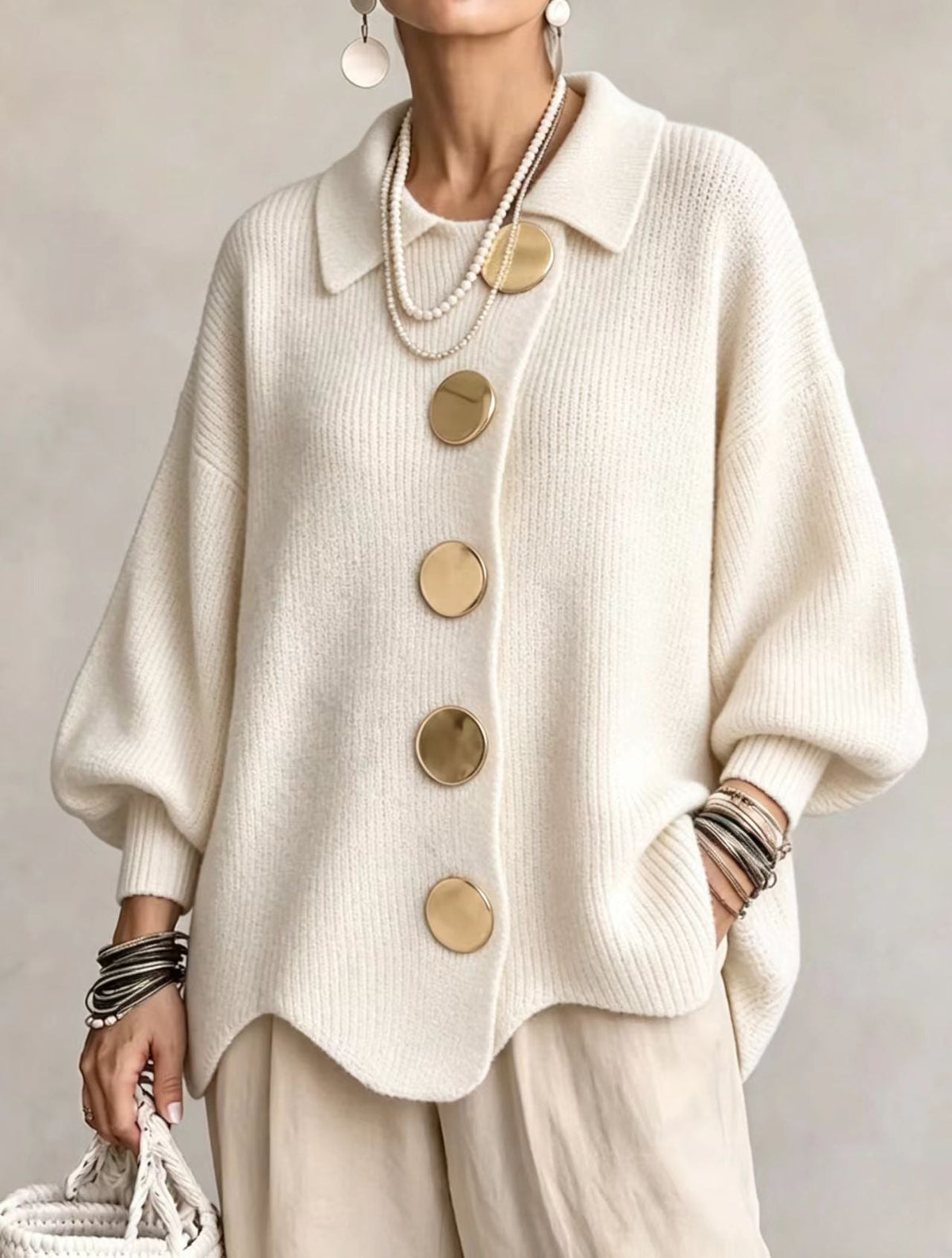 Cárdigan oversize de punto grueso con botones dorados - Blanco marfil