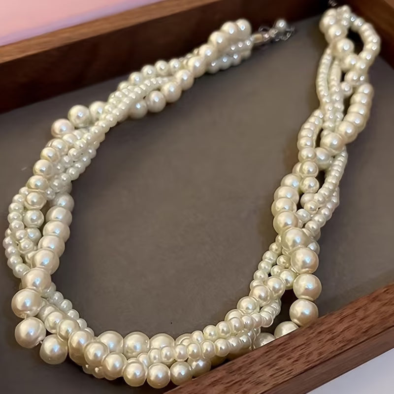 Collar elegante de perlas