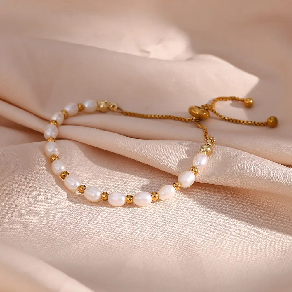Pulsera de perlas y oro