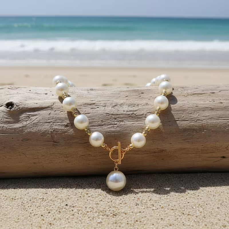 Collares gruesos de perlas