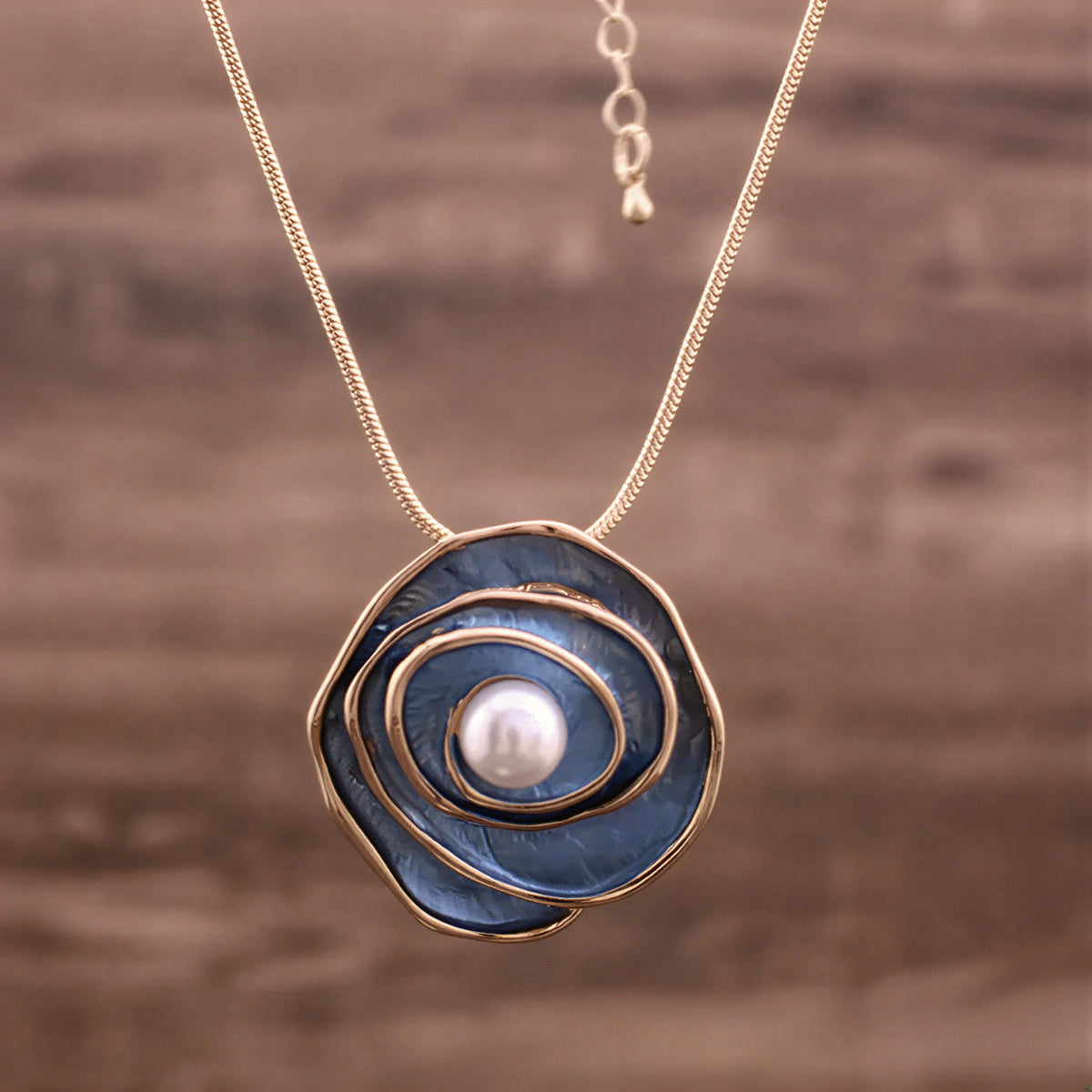 Collar de perlas azul