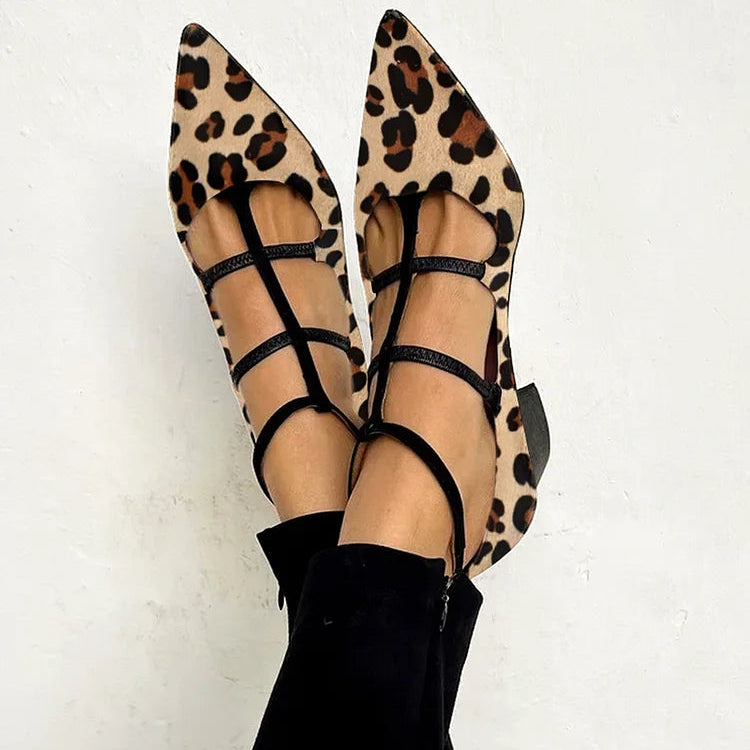 Zapatos de tacón con detalle de leopardo