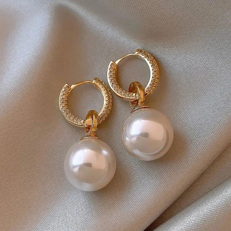 Pendientes de perla clásicos